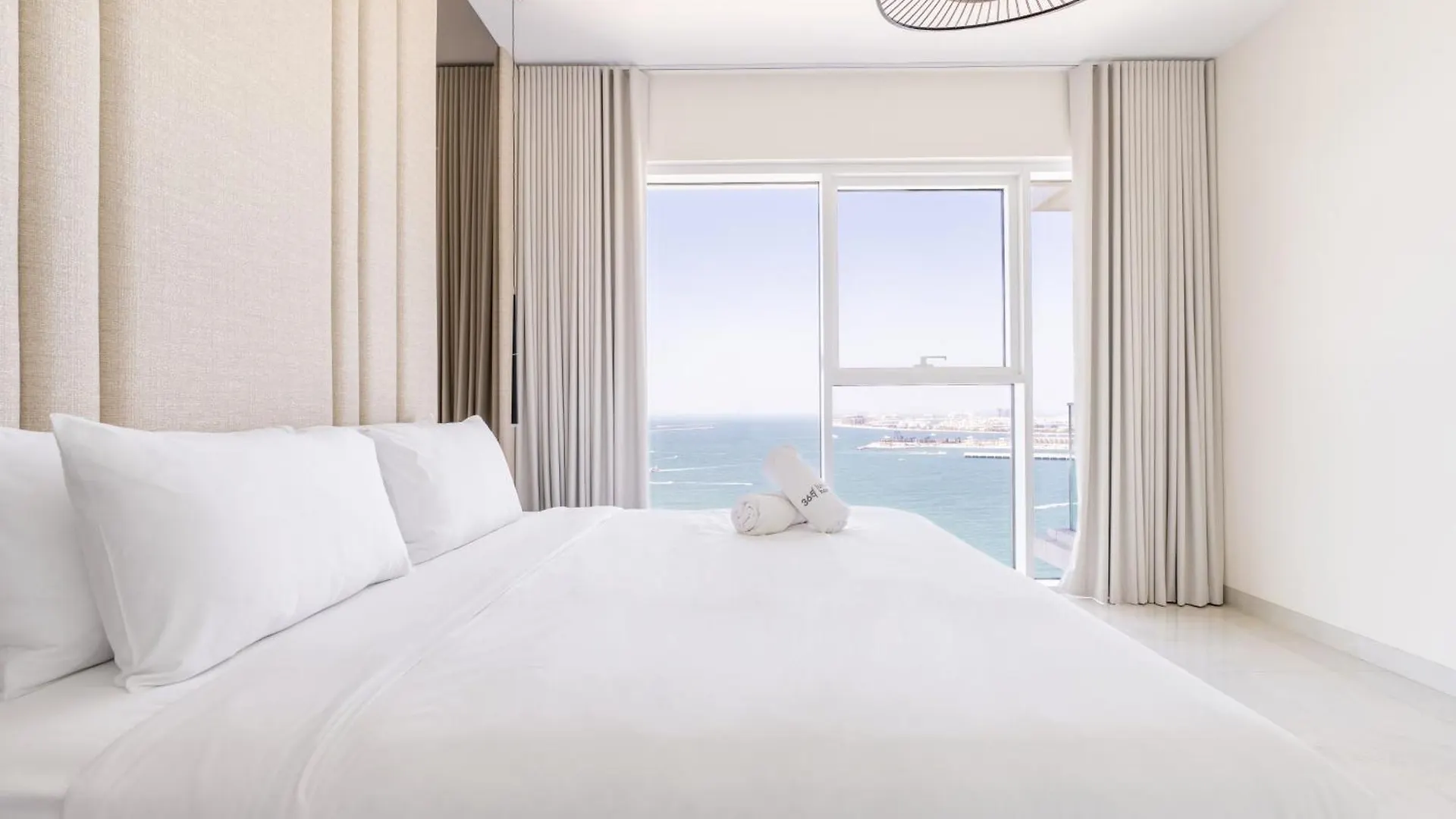 Luxury Coastal Escape - Bright 3Br Apt - La Vie Jbr Dubai Apartment