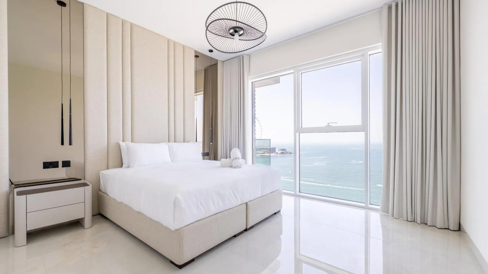 Luxury Coastal Escape - Bright 3Br Apt - La Vie Jbr Dubai Apartment